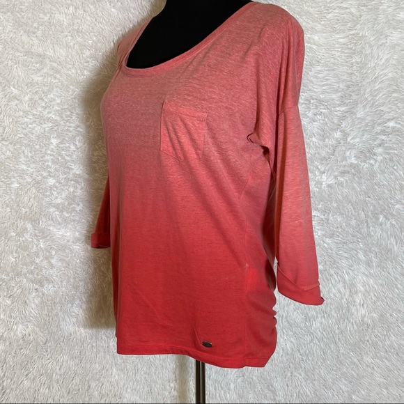 Roxy Woman’s Pink Half Sleeve Scoopneck Shirt - Picture 3 of 7